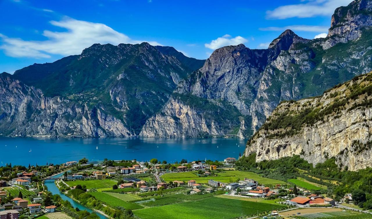 Lakegarden Apartment Riva del Garda Eksteriør bilde